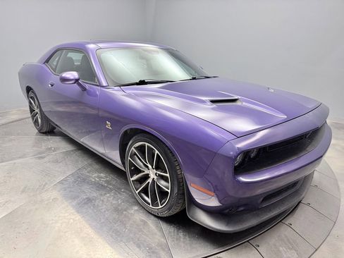 Used 2016 Dodge Challenger R/T Scat Pack w/ Leather Interior Group image 3