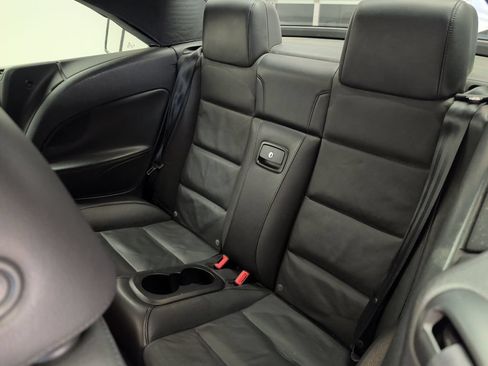 Used 2012 Volkswagen Eos Lux w/ Tech Pkg FWD image 22