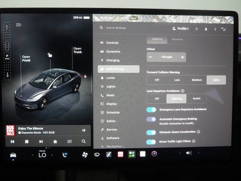 Used 2025 Tesla Model 3 Performance AWD/4WD image 25