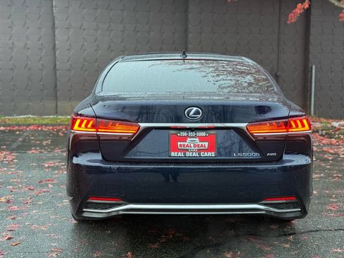 Used 2019 Lexus LS 500h AWD image 4