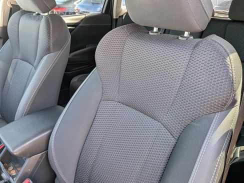 Used 2019 Subaru Forester Premium AWD/4WD image 13