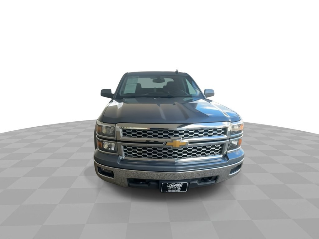 Used 2015 Chevrolet Silverado 1500 LT w/ LT Convenience Package AWD/4WD image 3