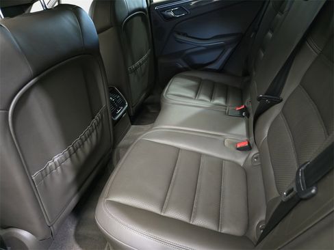 Used 2015 Porsche Macan S image 17