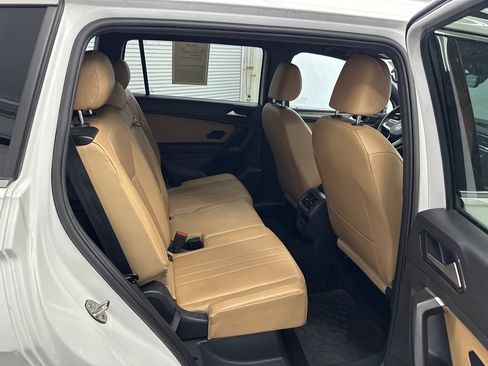 Used 2022 Volkswagen Tiguan SE FWD image 16