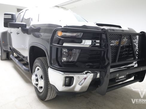 Used 2025 Chevrolet Silverado 3500 LT w/ Safety Package AWD/4WD image 7