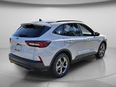 Used 2025 Ford Escape ST-Line FWD image 7