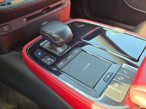 Used 2022 Lexus LS 500 F Sport image 14