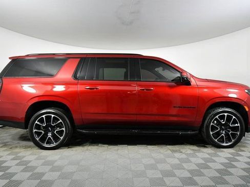 Used 2023 Chevrolet Suburban RST w/ Luxury Package image 15