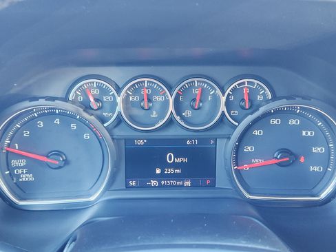 Used 2021 Chevrolet Suburban Z71 w/ Luxury Package AWD/4WD image 23