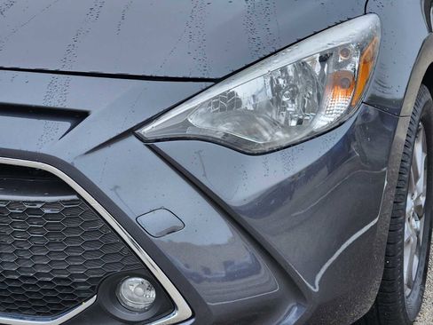 Used 2020 Toyota Yaris LE image 7