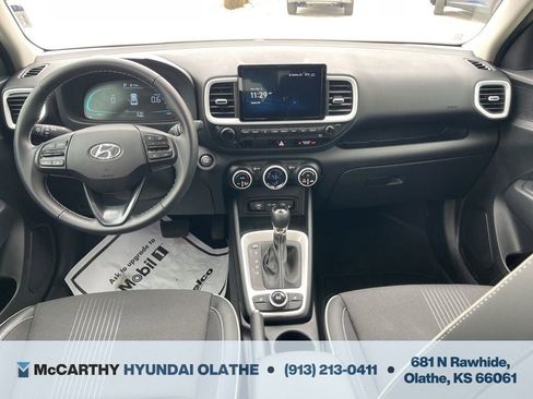 Certified 2024 Hyundai Venue Limited FWD image 3