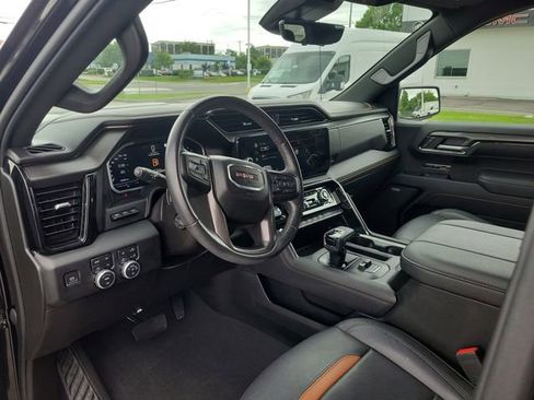 Used 2023 GMC Sierra 1500 AT4 w/ Technology Package AWD/4WD image 17