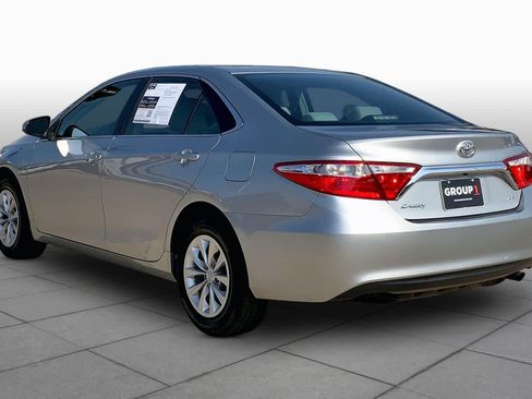 Used 2017 Toyota Camry LE FWD image 11