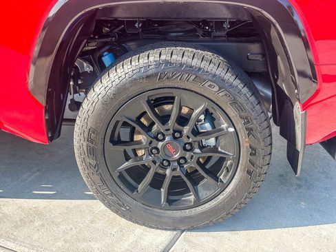 New 2026 Toyota Tundra Platinum w/ TRD Off-Road Package AWD/4WD image 12
