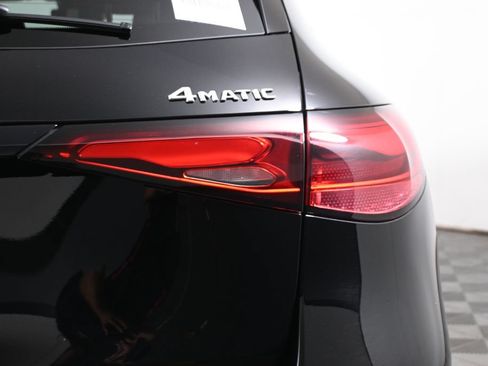 Used 2026 Mercedes-Benz GLC 300 4MATIC image 13