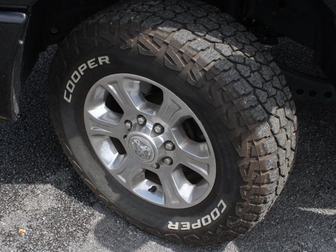 Used 2023 RAM 2500 Big Horn w/ Level 1 Equipment Group AWD/4WD image 17