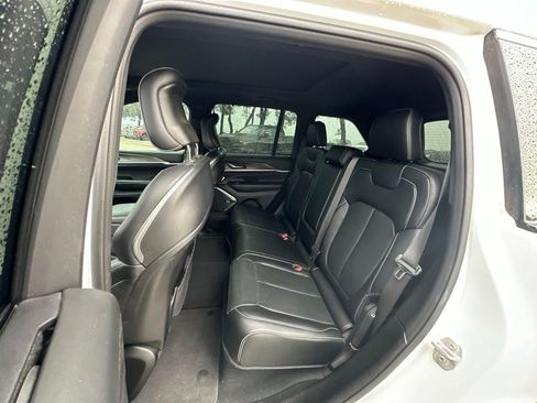 Used 2022 Jeep Grand Cherokee Overland w/ Adv Protech Group III AWD/4WD image 20