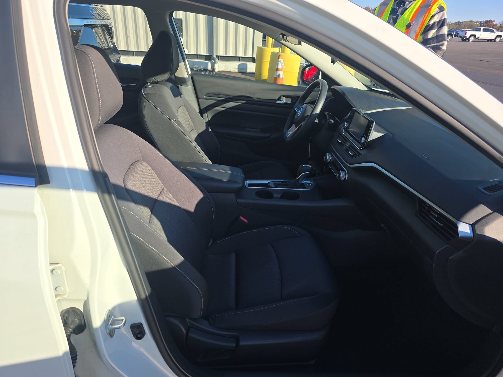 Used 2022 Nissan Altima 2.5 S FWD image 14