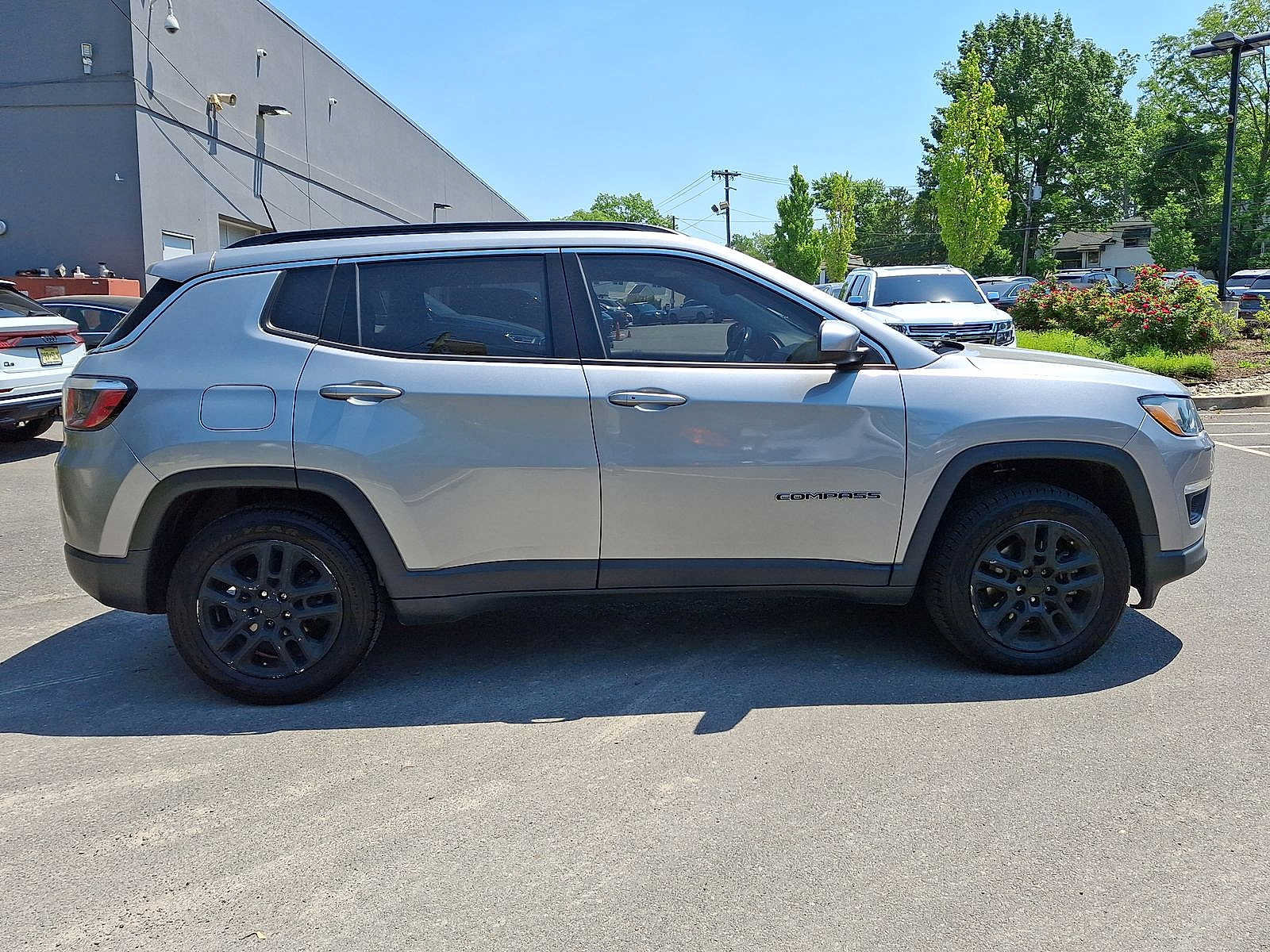 Used 2020 Jeep Compass Latitude w/ Popular Equipment Group FWD image 30