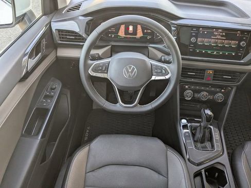 Used 2022 Volkswagen Taos SEL image 14