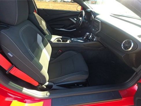 Used 2020 Chevrolet Camaro LT w/ RS Package image 24