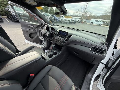Used 2023 Chevrolet Equinox RS image 26