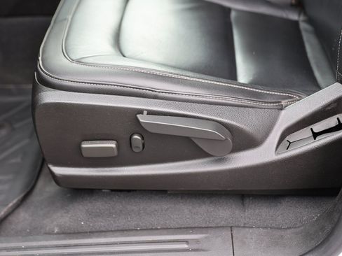 Used 2019 GMC Canyon SLT w/ Driver Alert Package image 21