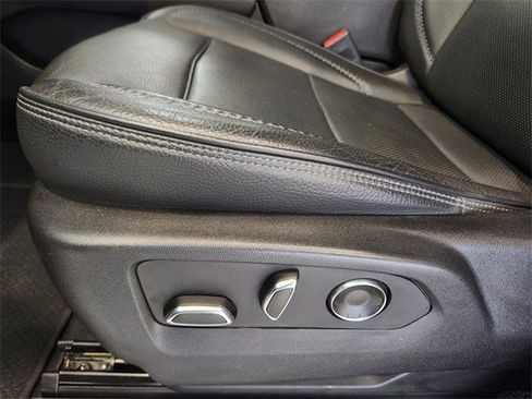 Certified 2023 GMC Yukon XL Denali image 10