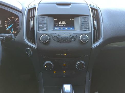 Used 2017 Ford Edge SE AWD/4WD image 4