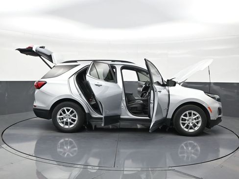 Used 2022 Chevrolet Equinox LT FWD image 30