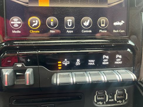 Used 2019 RAM 1500 Limited AWD/4WD image 15