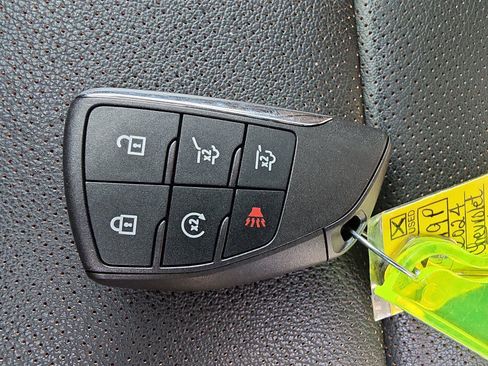 Used 2024 Chevrolet Tahoe High Country image 27