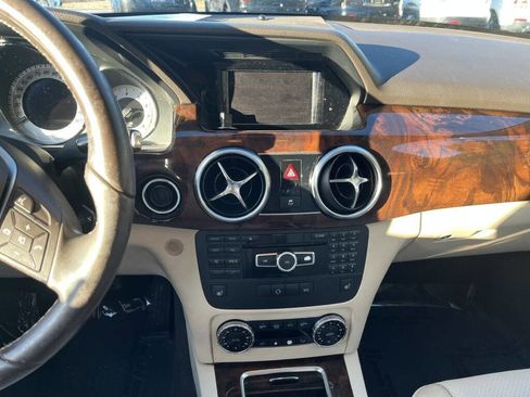 Used 2014 Mercedes-Benz GLK 350 2WD image 8