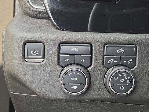 Used 2022 Chevrolet Silverado 1500 RST image 20