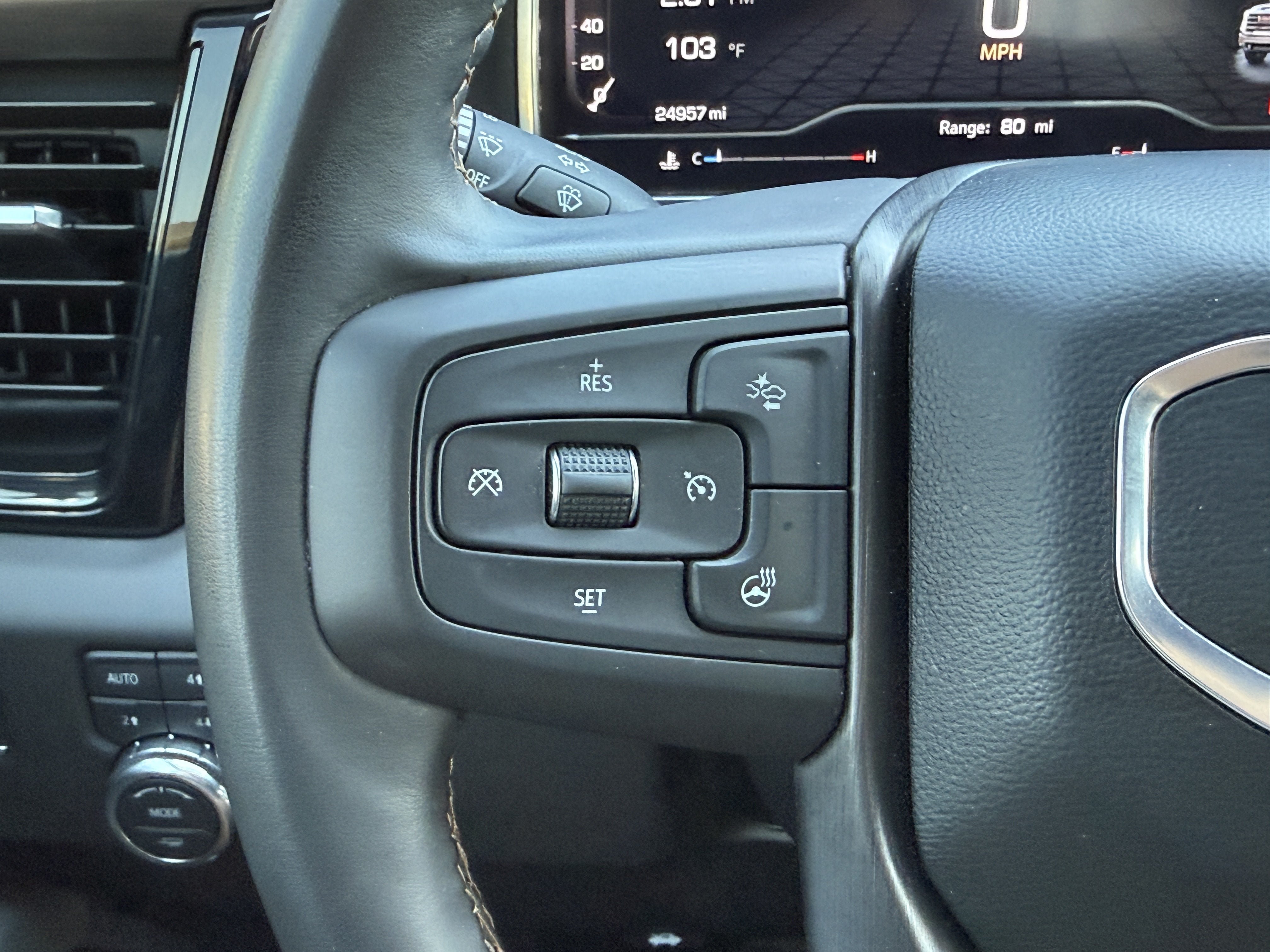 Used 2025 GMC Sierra 2500 AT4 w/ AT4 Premium Plus Package AWD/4WD image 23