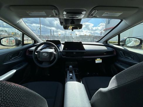 New 2026 Toyota Prius Plug-In Hybrid FWD image 17