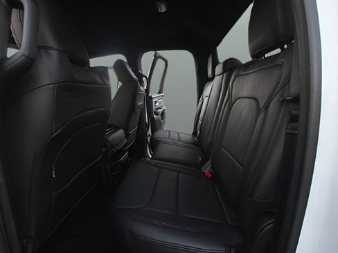Used 2022 RAM 1500 Big Horn AWD/4WD image 15
