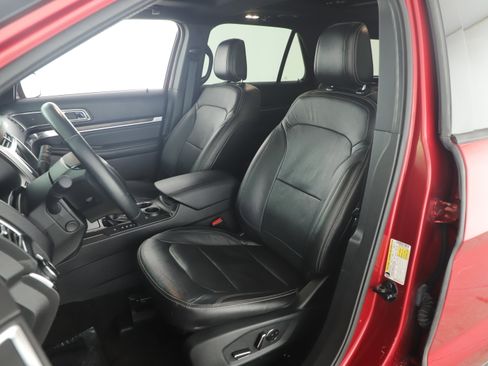 Used 2018 Ford Explorer Limited w/ Equipment Group 301A image 21