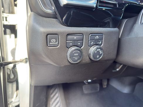 Used 2024 Chevrolet Silverado 2500 LT image 12