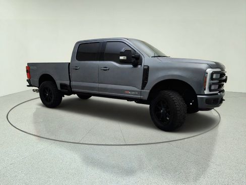 Used 2024 Ford F250 Lariat w/ Black Appearance Package AWD/4WD image 5
