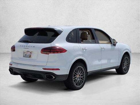 Used 2017 Porsche Cayenne AWD/4WD image 5