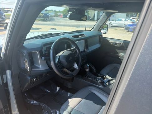 Used 2024 Ford Bronco Outer Banks AWD/4WD image 14
