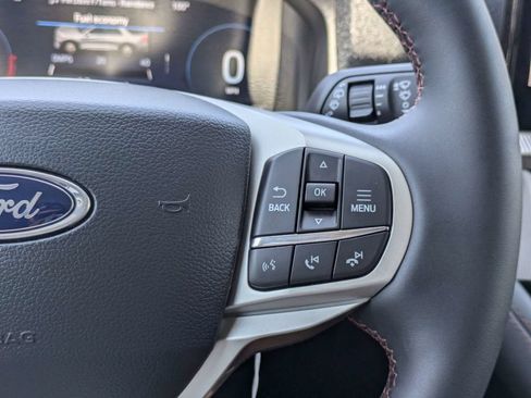 New 2026 Ford Explorer Active RWD image 28