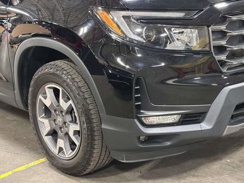 Used 2023 Honda Passport TrailSport image 12