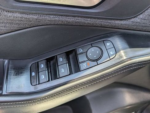 Used 2023 Nissan Rogue SV AWD/4WD image 19