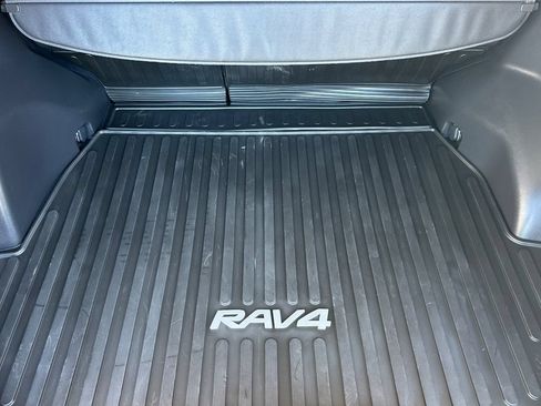 Used 2025 Toyota RAV4 LE AWD/4WD image 17