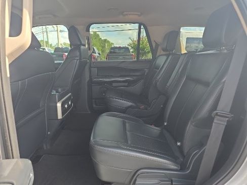 Certified 2024 Ford Expedition XLT RWD image 18
