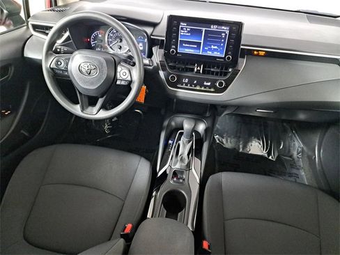 Used 2022 Toyota Corolla LE image 15
