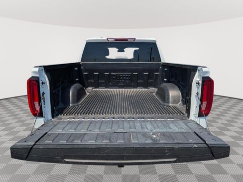 Used 2025 GMC Sierra 1500 SLT RWD image 13
