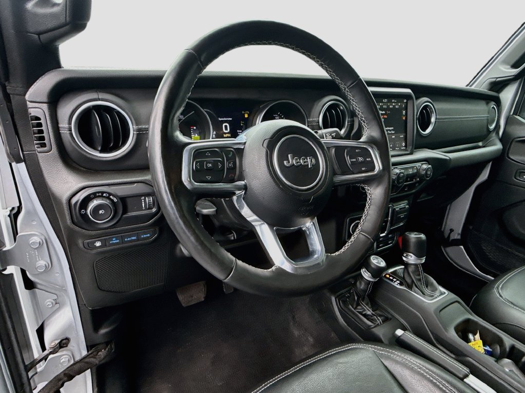 Used 2023 Jeep Wrangler Unlimited Sahara w/ Cold Weather Group AWD/4WD image 12